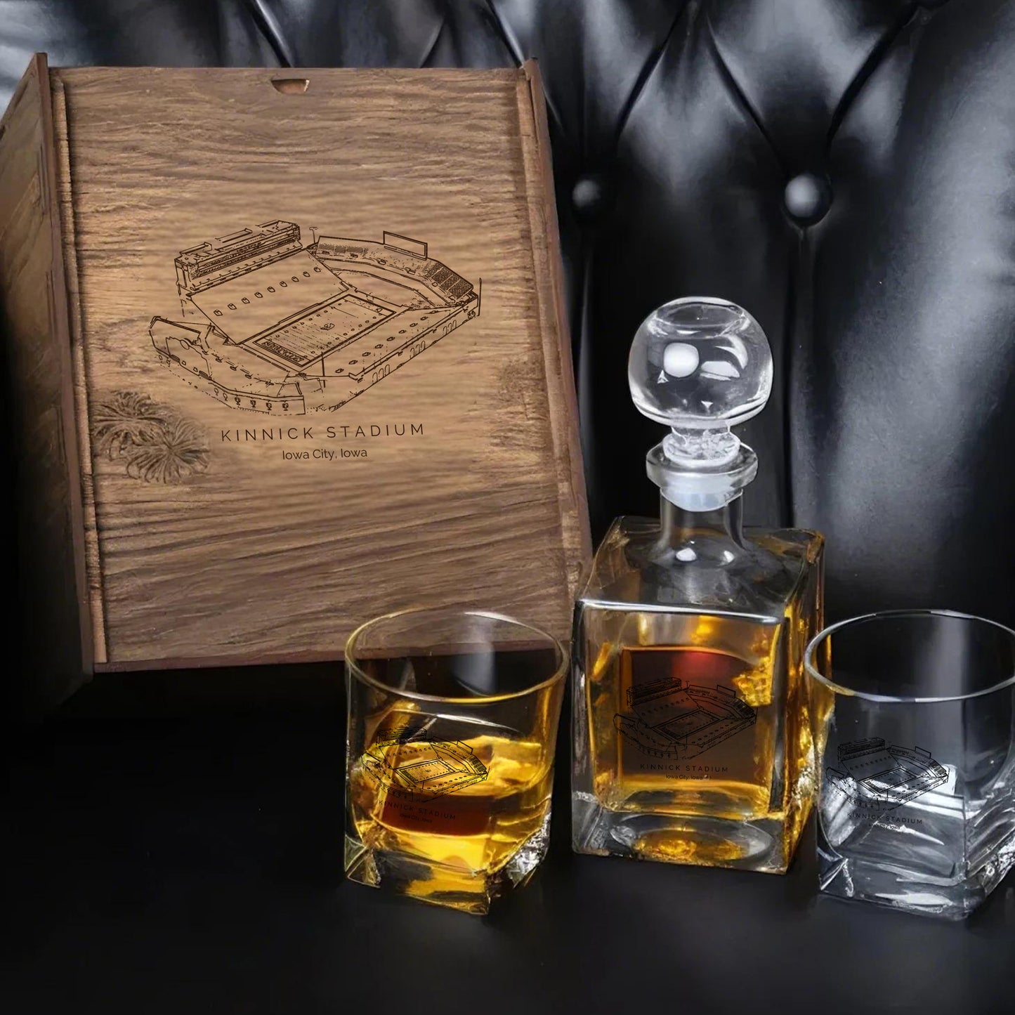 Kinnick Stadium - Iowa Hawkeyes Whiskey Set